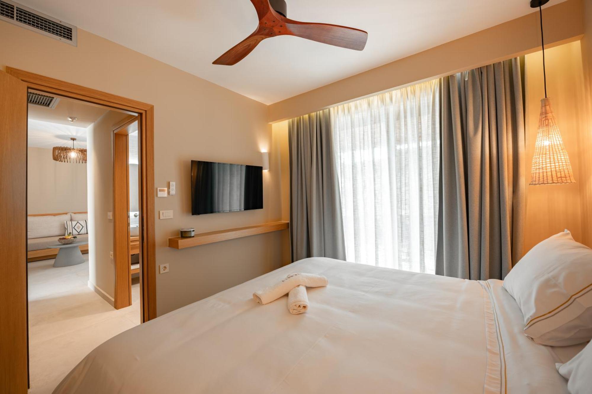 Trinity Design Suites Valanidorachi Eksteriør billede